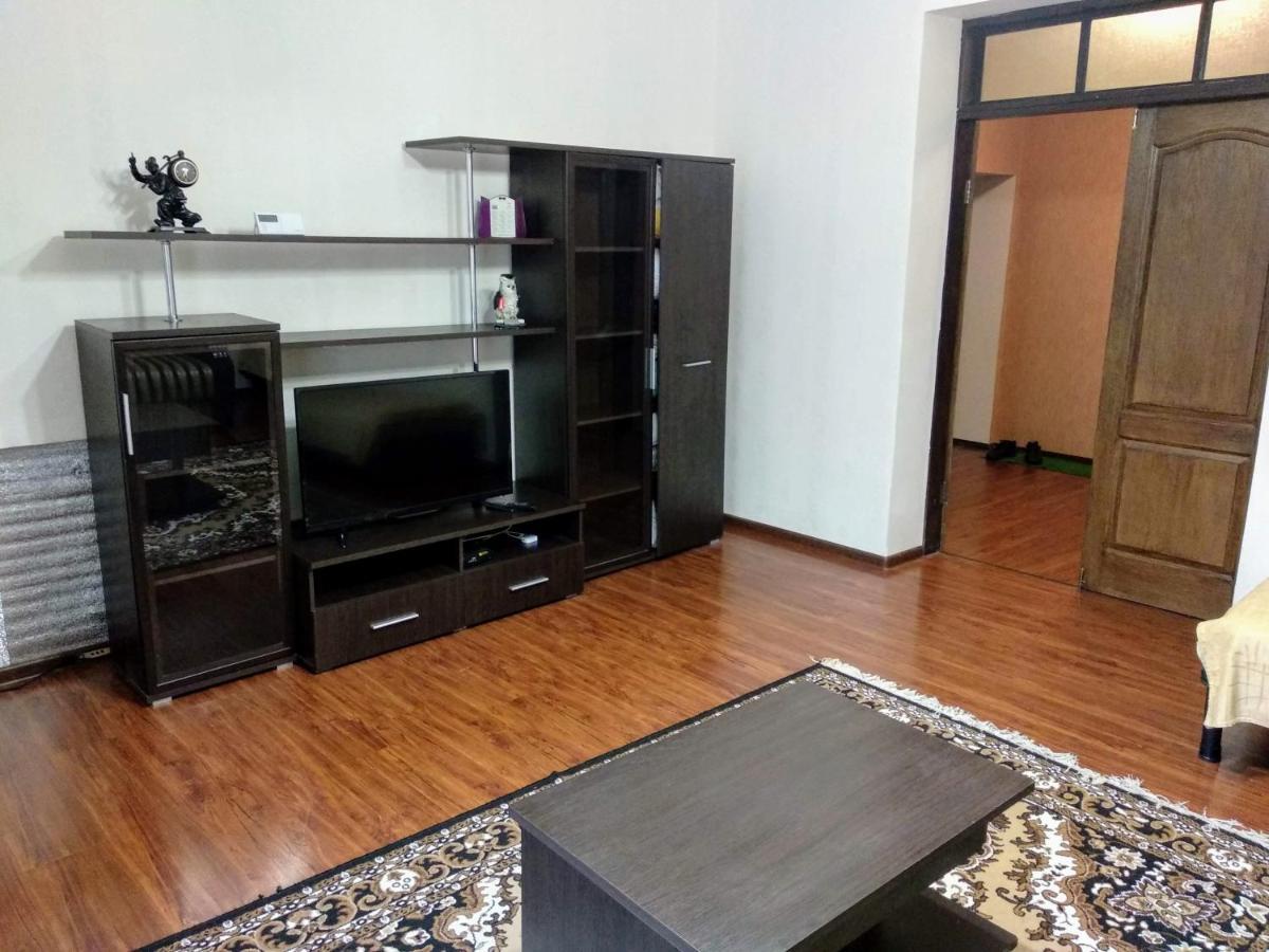 Apartment On Ierusalimka 9 Vinnytsia Bagian luar foto