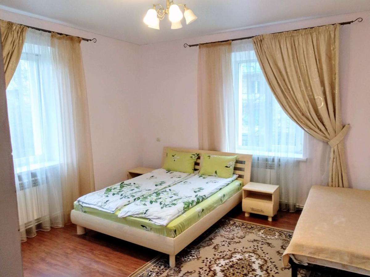 Apartment On Ierusalimka 9 Vinnytsia Bagian luar foto